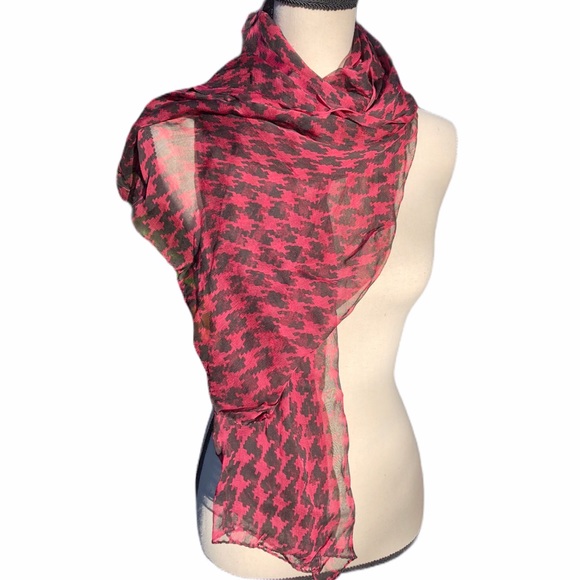 Pink Houndstooth Scarf | All That Glitters - Picture 6 of 7